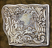Пряжка для пояса (половина). Серебро, литье, чеканка. 1758 г. Кострома. Мастер Илья Серебреников. Собрание Государственного исторического музея